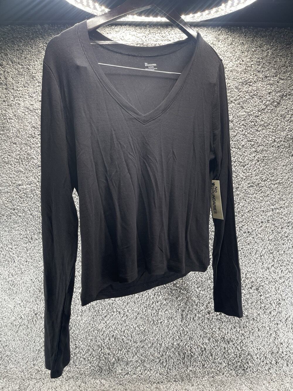NWT No Boundaries TShirt Blouse Juniors Crop Top Xlarge Black Cotton Long Sleeve